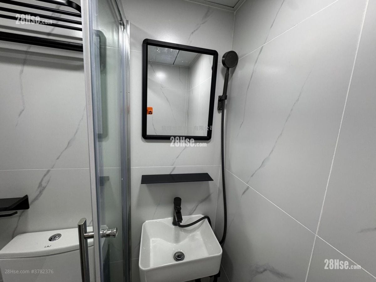 Garden Mansion Rental 1 Bedroom , 1 Bathroom 160 ft²