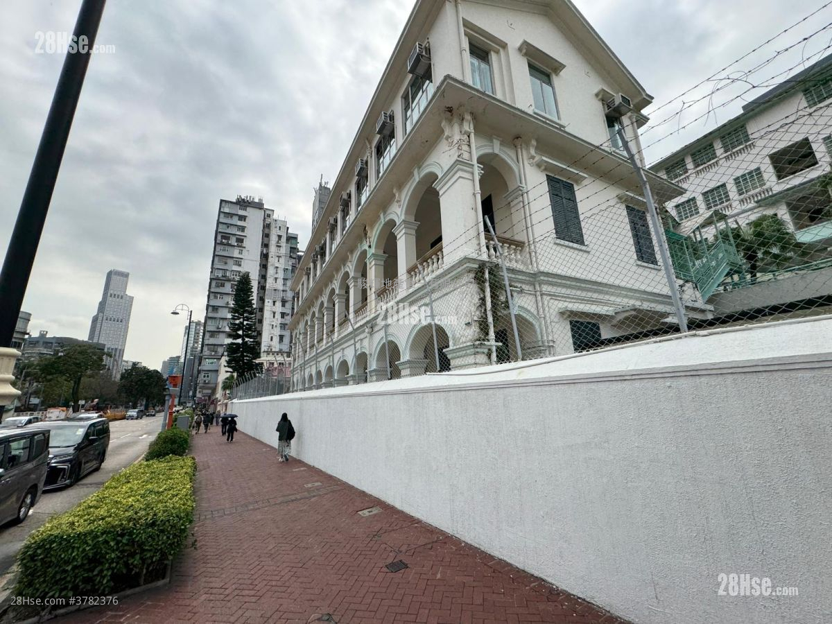 Garden Mansion Rental 1 Bedroom , 1 Bathroom 160 ft²