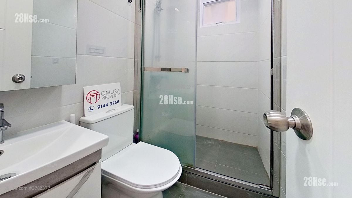 bathroom: Everwin Mansion Rental 1 Bedroom , 1 Bathroom 282 ft²