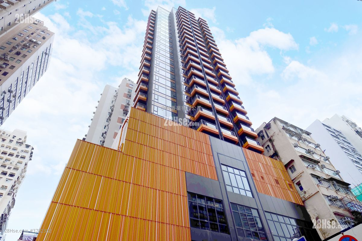 building outlook: Bright Moon Rental 1 Bedroom , 1 Bathroom 283 ft²