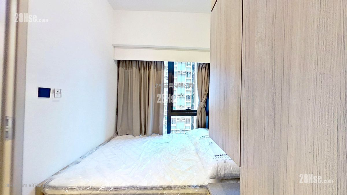 master room: Bright Moon Rental 1 Bedroom , 1 Bathroom 283 ft²