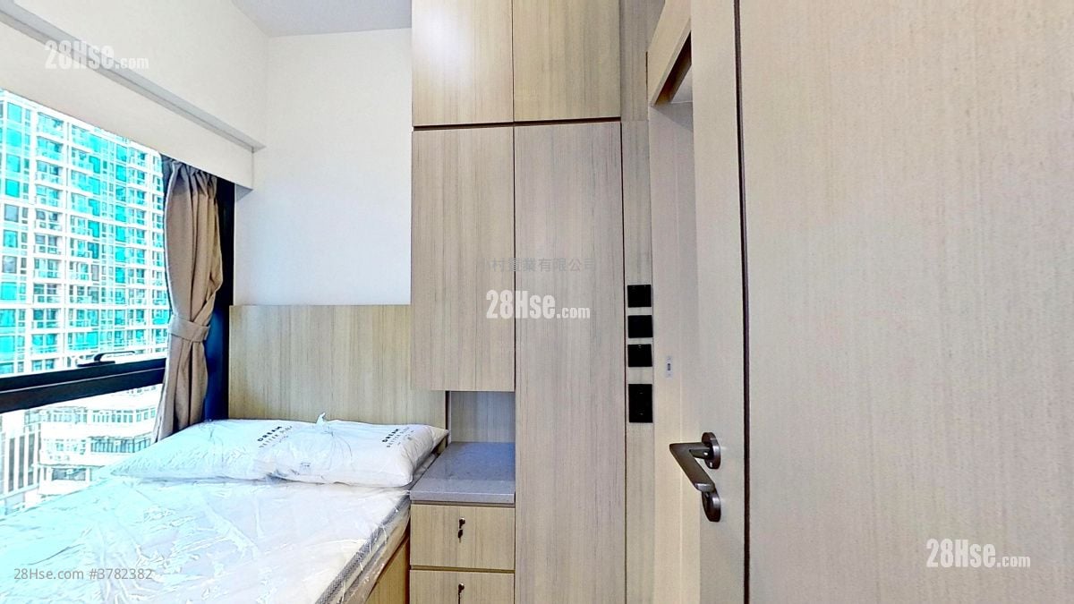 master room: Bright Moon Rental 1 Bedroom , 1 Bathroom 283 ft²
