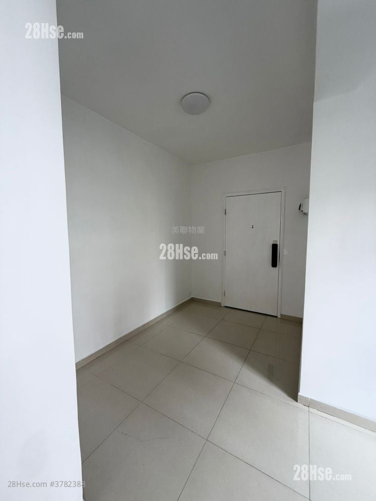 Kwai Dao Building Sell 2 Bedrooms , 1 Bathroom 355 ft²