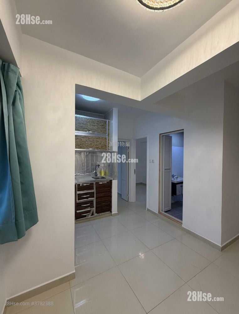 Kwai Dao Building Sell 2 Bedrooms , 1 Bathroom 355 ft²