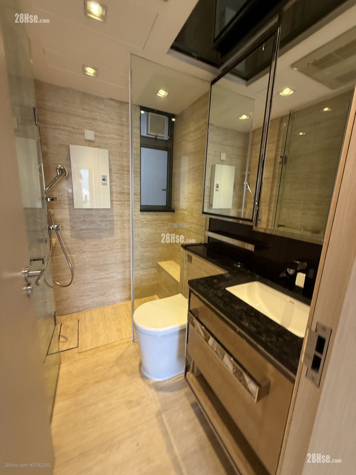 天晋 租盘 3 房 , 2 浴室 799 平方尺