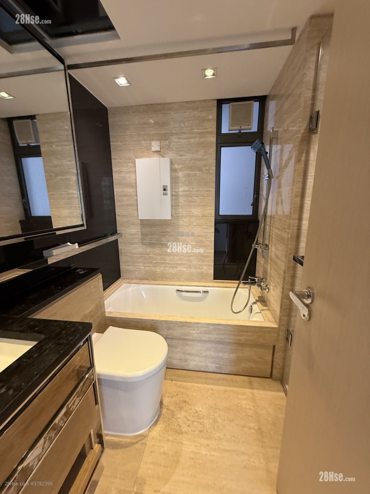 天晋 租盘 3 房 , 2 浴室 799 平方尺