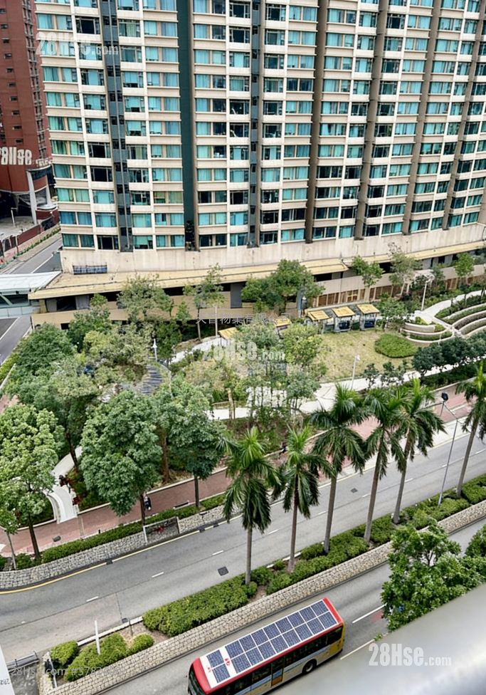 Hunghom Bay Centre Sell 3 Bedrooms , 1 Bathroom 956 ft²