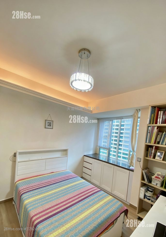 Hunghom Bay Centre Sell 3 Bedrooms , 1 Bathroom 956 ft²