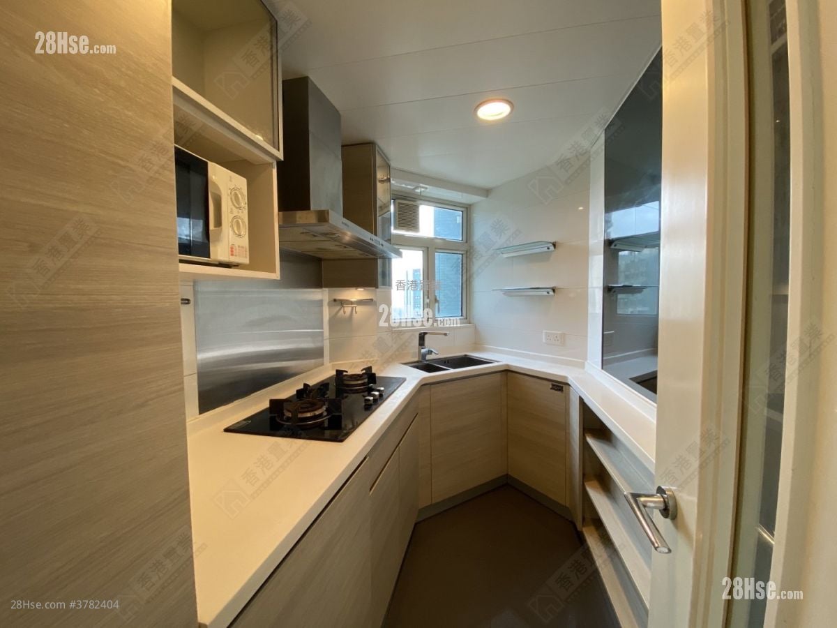 峻滢 售盘 3 房 738 平方尺