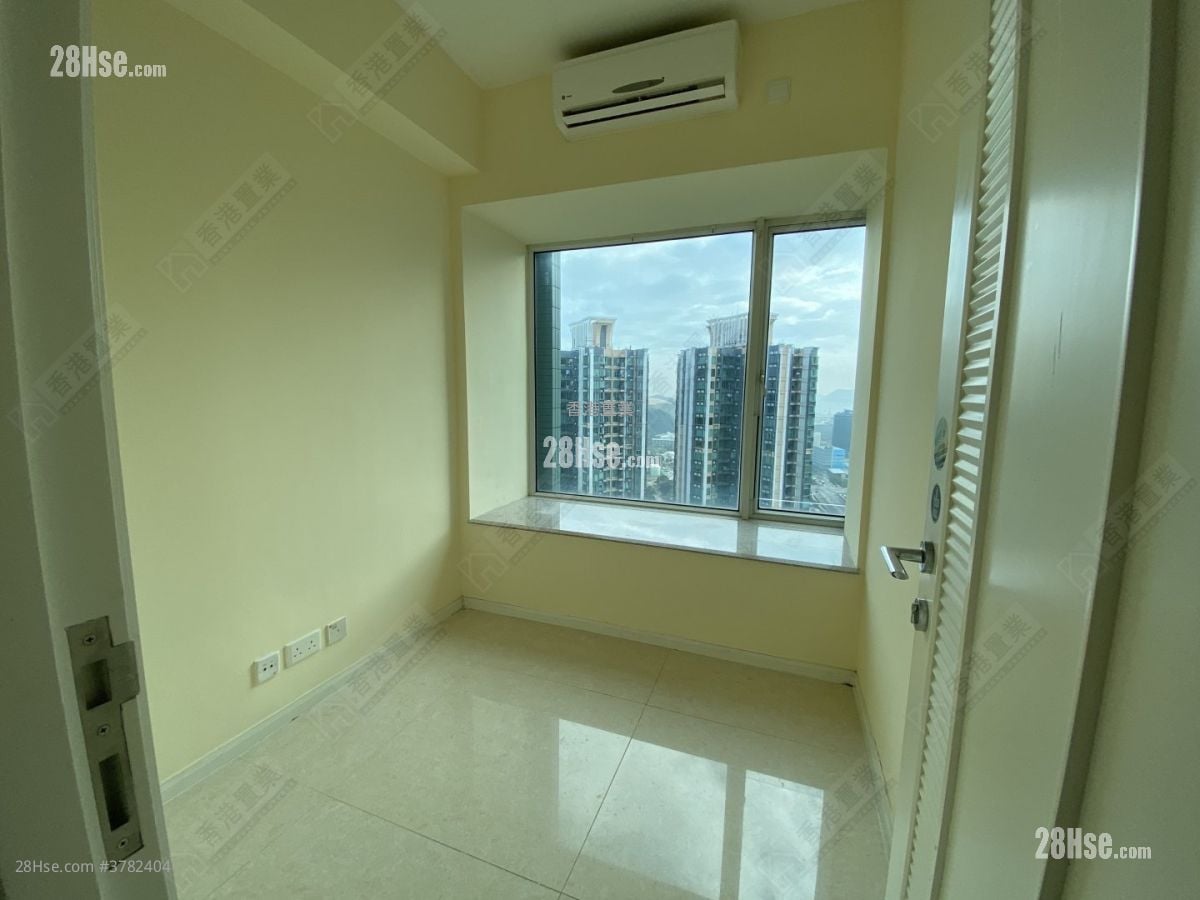 峻滢 售盘 3 房 738 平方尺