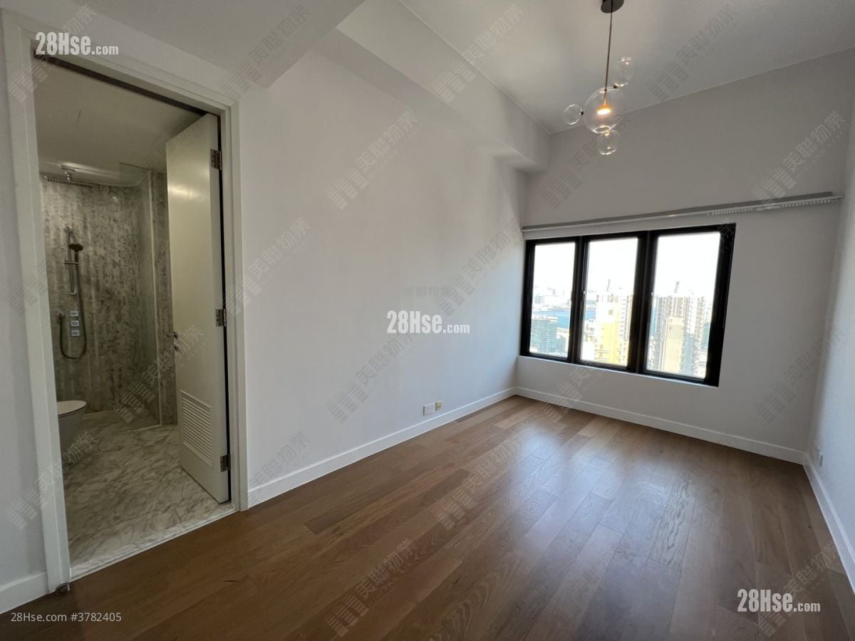 Homantin Hillside Sell 2 Bedrooms , 3 Bathrooms 1,222 ft²