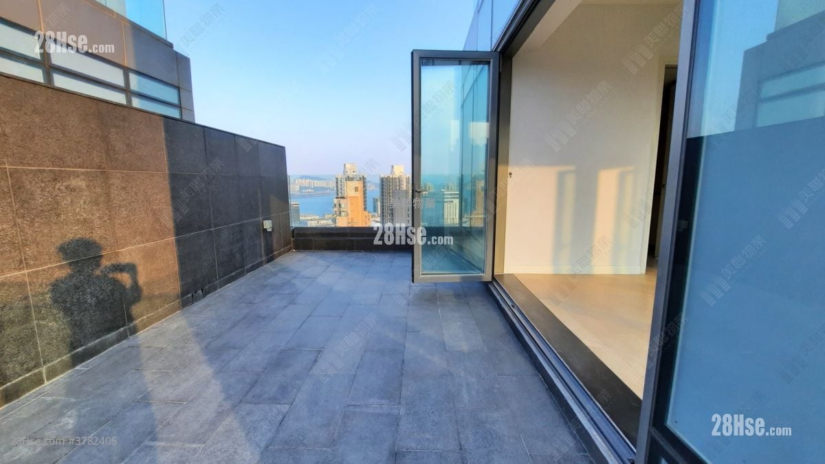 Homantin Hillside Sell 2 Bedrooms , 3 Bathrooms 1,222 ft²