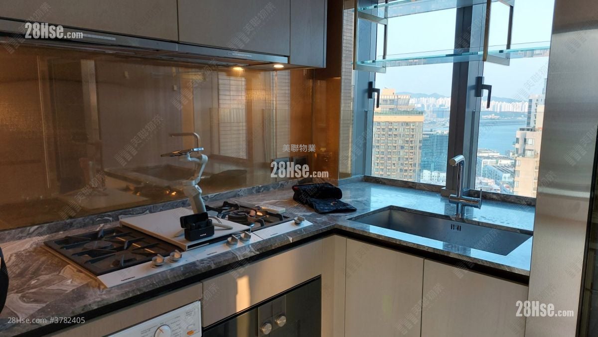 Homantin Hillside Sell 2 Bedrooms , 3 Bathrooms 1,222 ft²