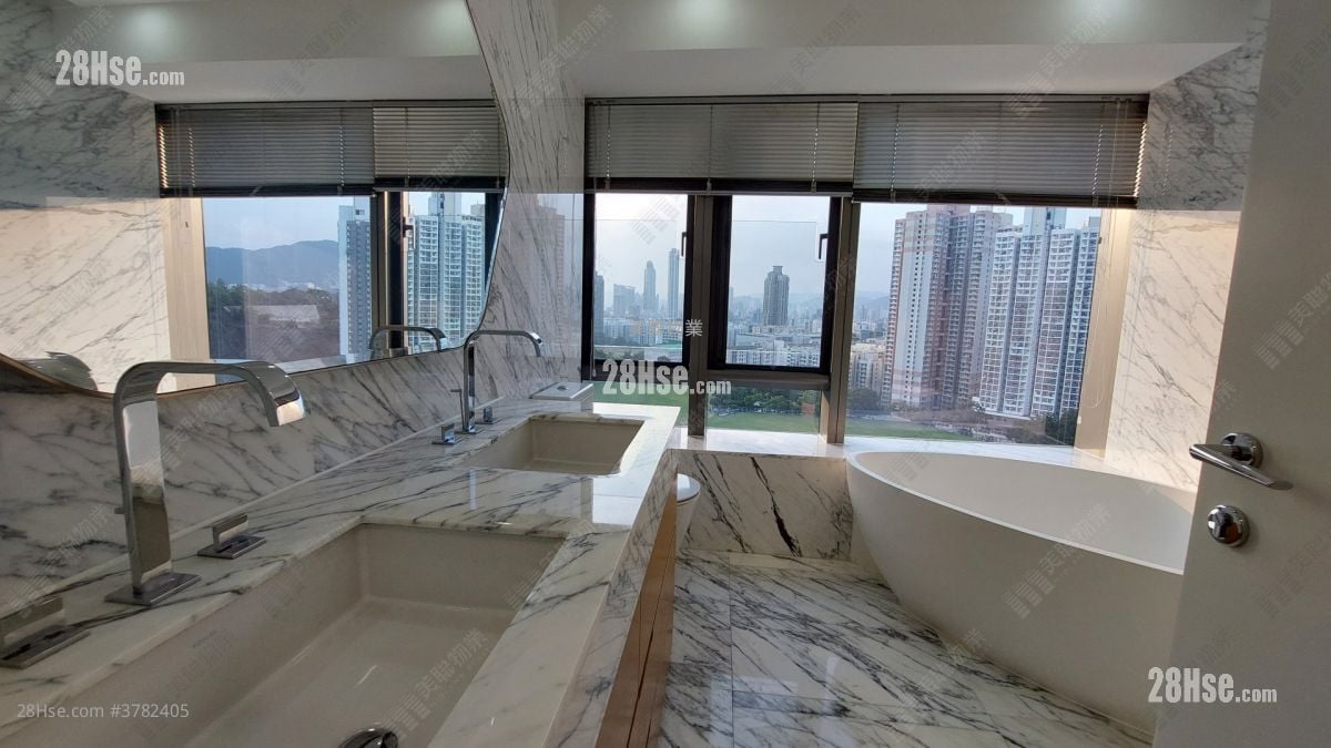 Homantin Hillside Sell 2 Bedrooms , 3 Bathrooms 1,222 ft²