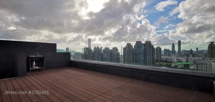 Homantin Hillside Sell 2 Bedrooms , 3 Bathrooms 1,222 ft²