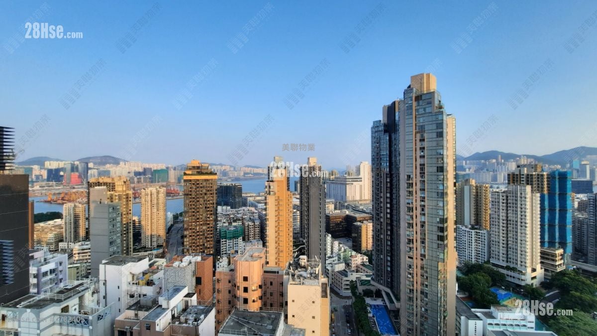 Homantin Hillside Sell 2 Bedrooms , 3 Bathrooms 1,222 ft²