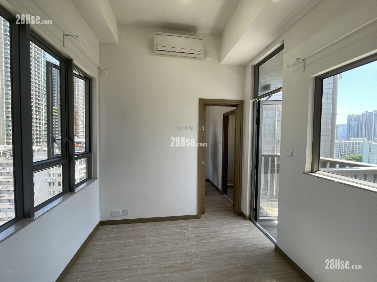 Astoria Crest Rental 1 Bedroom , 1 Bathroom 287 ft²