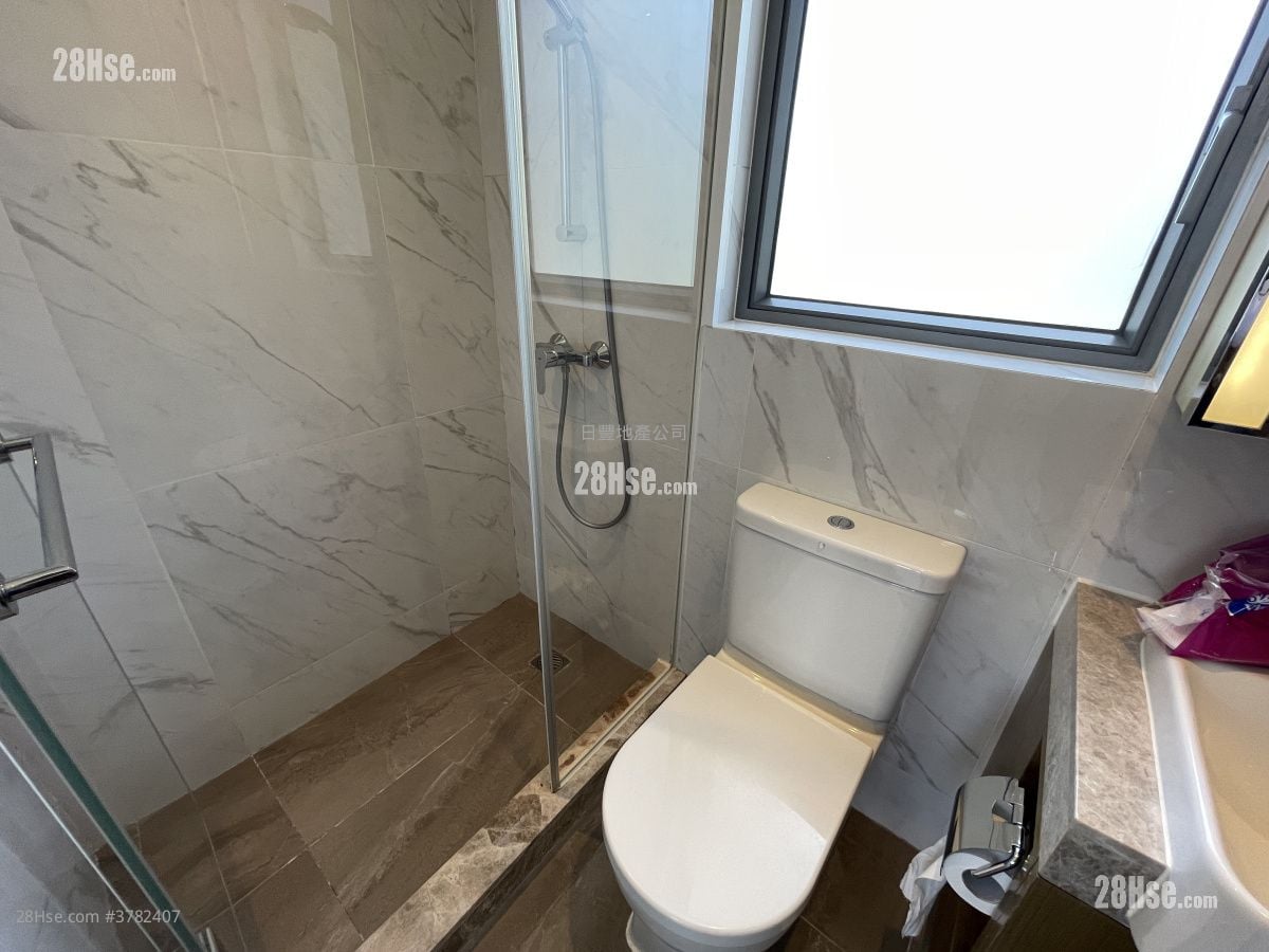 Astoria Crest Rental 1 Bedroom , 1 Bathroom 287 ft²