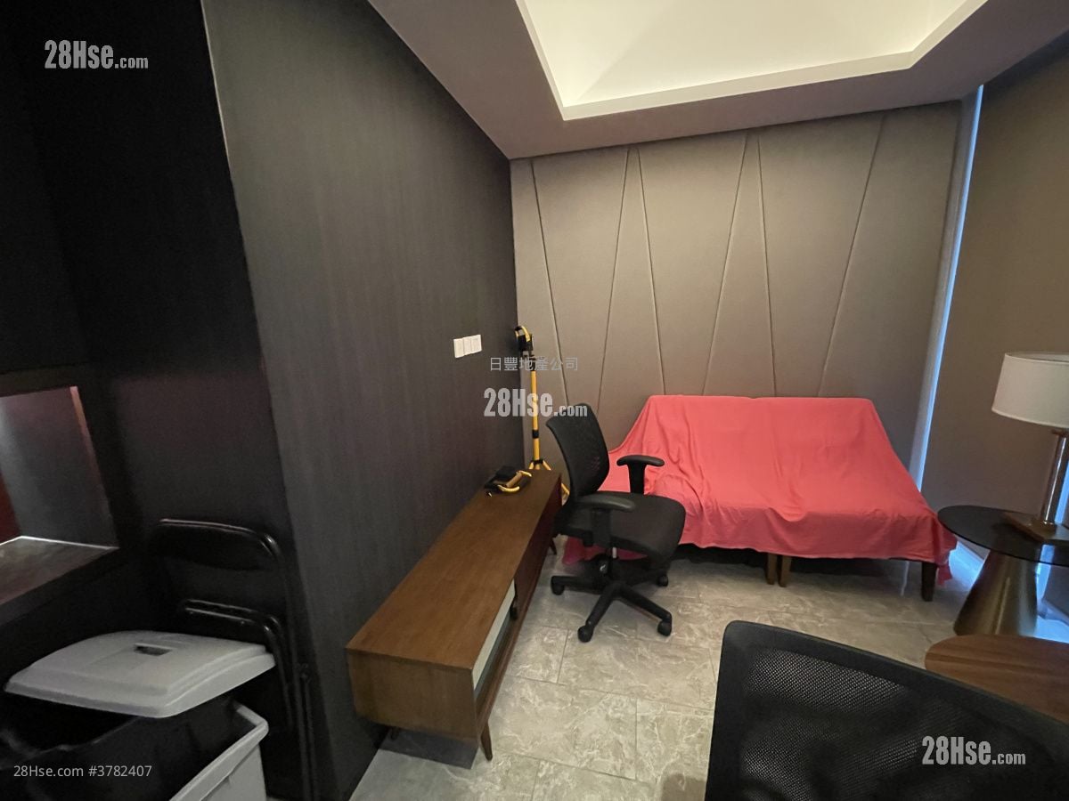 Astoria Crest Rental 1 Bedroom , 1 Bathroom 287 ft²