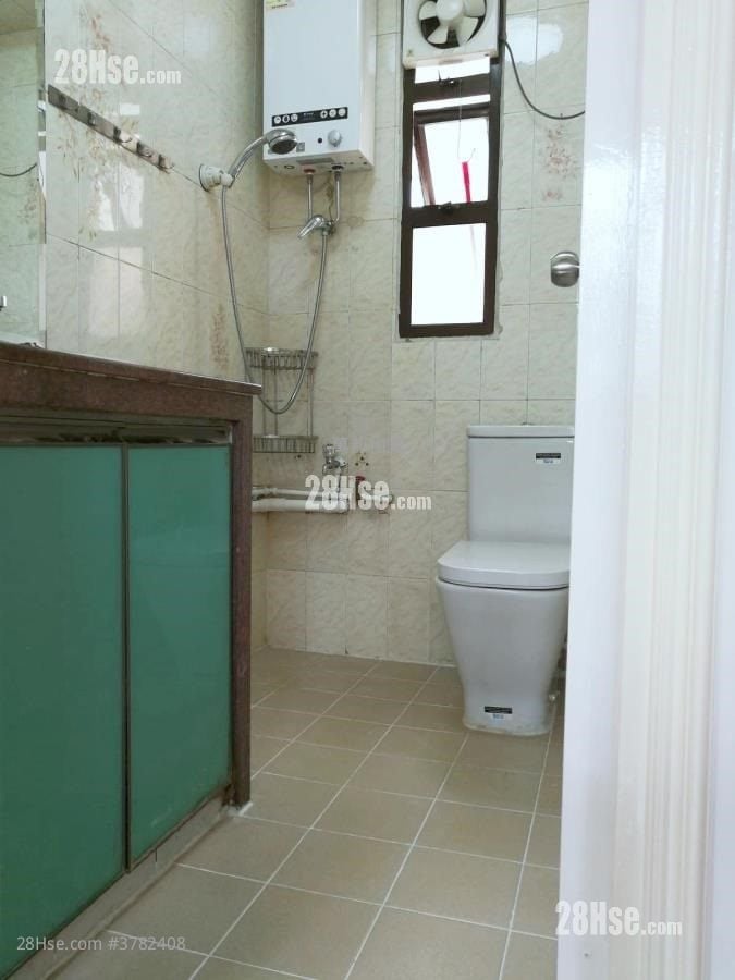 Fook On Building Rental 3 Bedrooms , 1 Bathroom 468 ft²