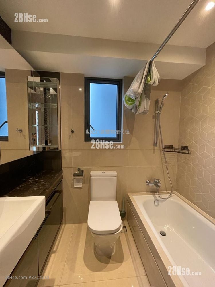 天寰 租盘 3 房 , 2 浴室 640 平方尺