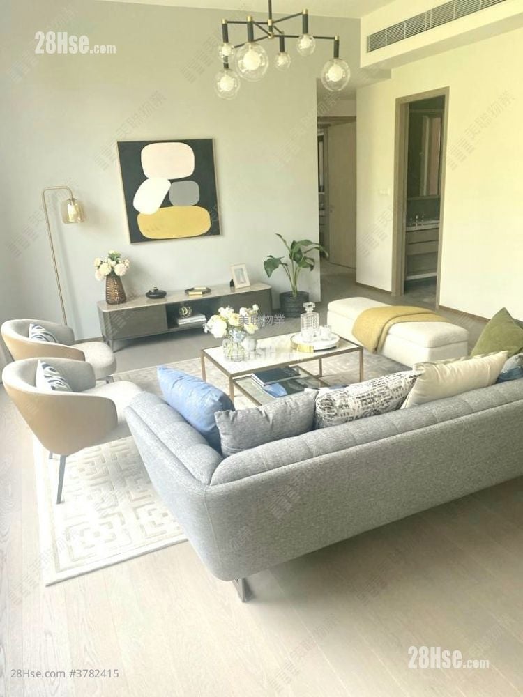 Mont Rouge Sell 3 Bedrooms , 4 Bathrooms 1,743 ft²