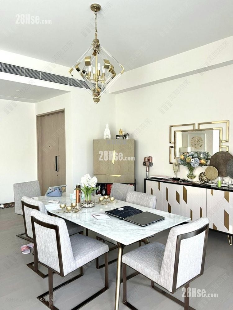 Mont Rouge Sell 3 Bedrooms , 4 Bathrooms 1,743 ft²