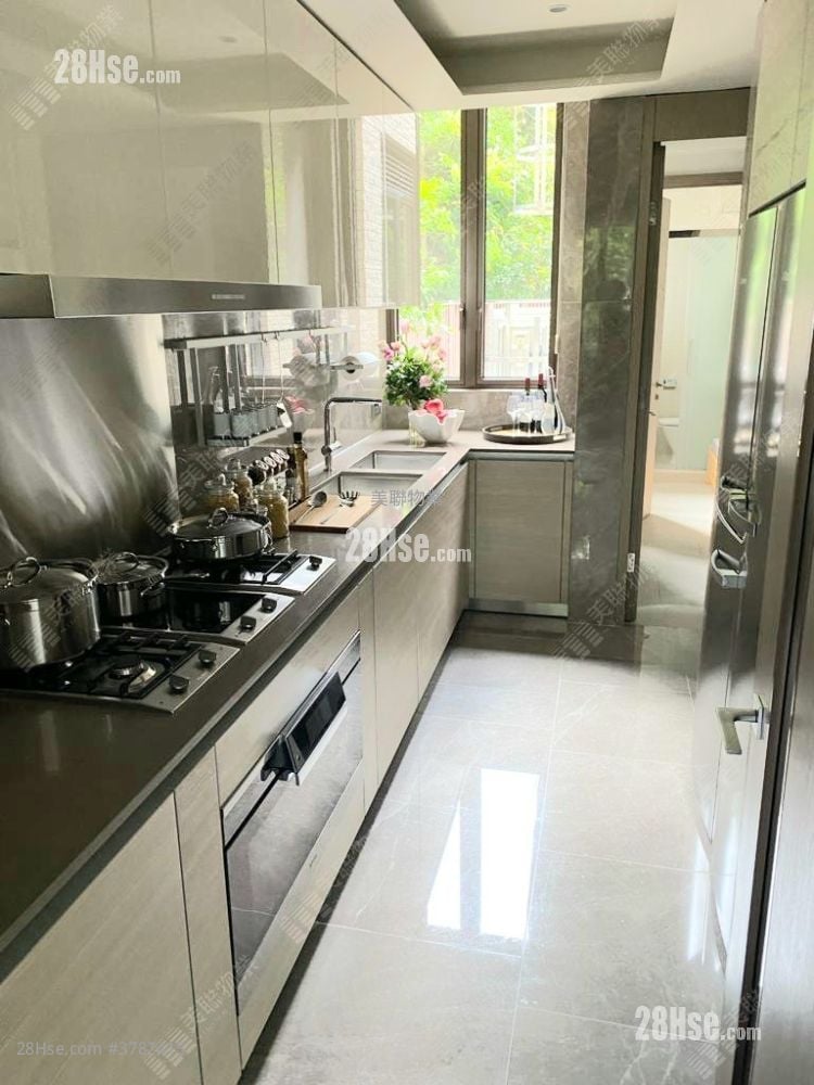 Mont Rouge Sell 3 Bedrooms , 4 Bathrooms 1,743 ft²