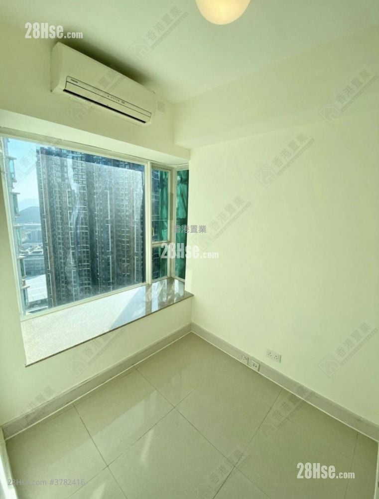 Hemera Sell 4 Bedrooms 928 ft²