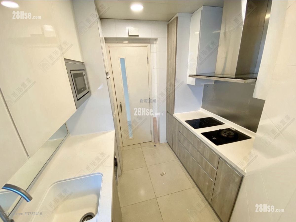 Hemera Sell 4 Bedrooms 928 ft²