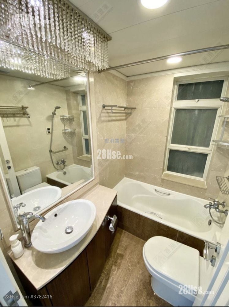 Hemera Sell 4 Bedrooms 928 ft²