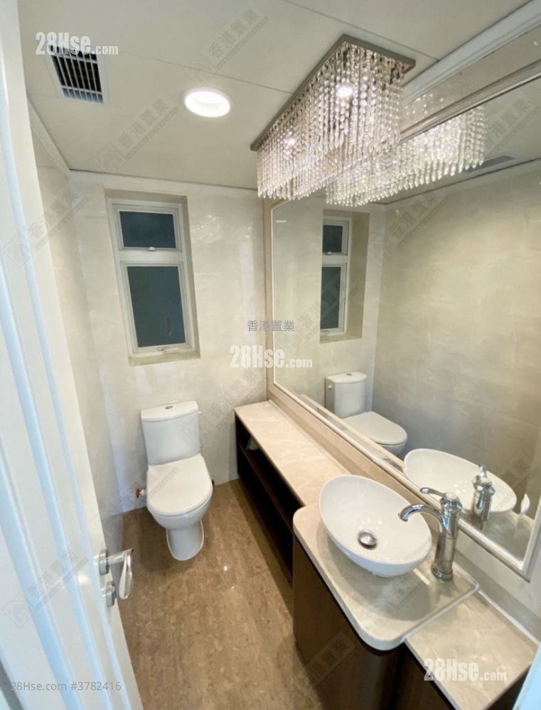 Hemera Sell 4 Bedrooms 928 ft²