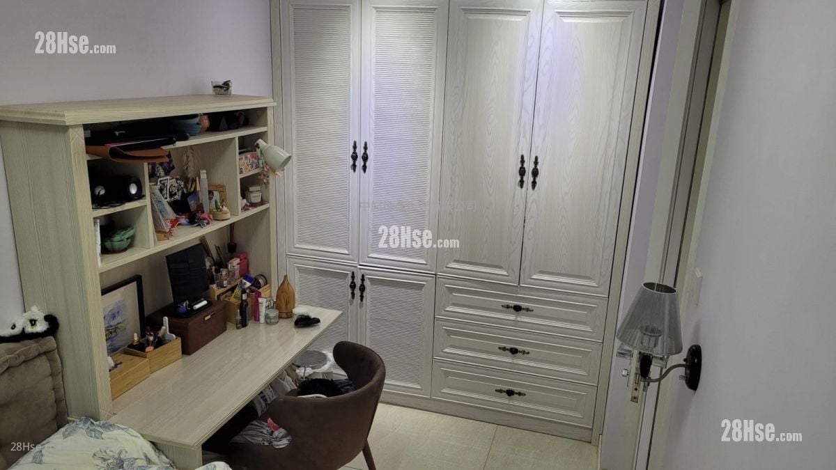 Trinity Towers Sell 1 Bedroom 362 ft²