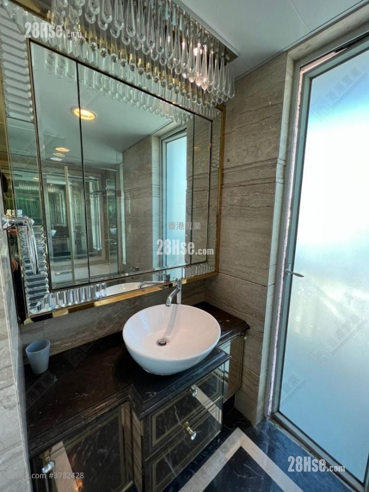 致蓝天 售盘 4 房 1,140 平方尺