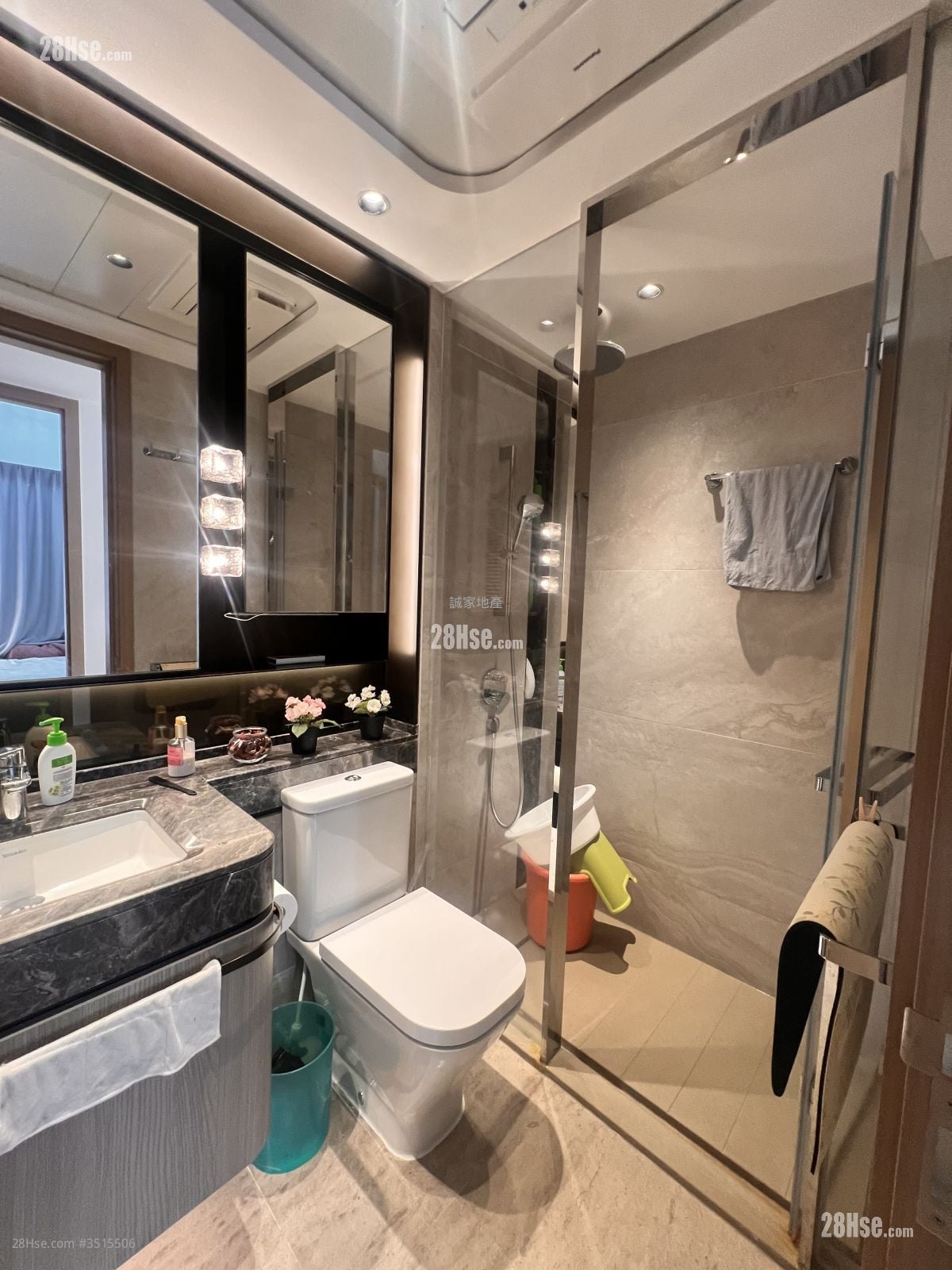 文曜 租盘 2 房 , 2 浴室 635 平方尺