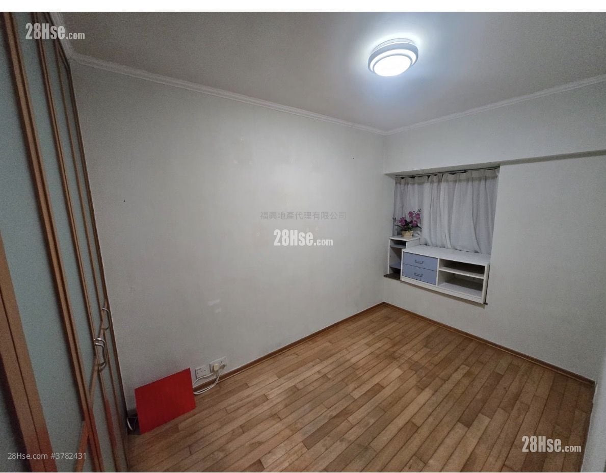 海逸豪园 售盘 2 房 , 1 浴室 595 平方尺