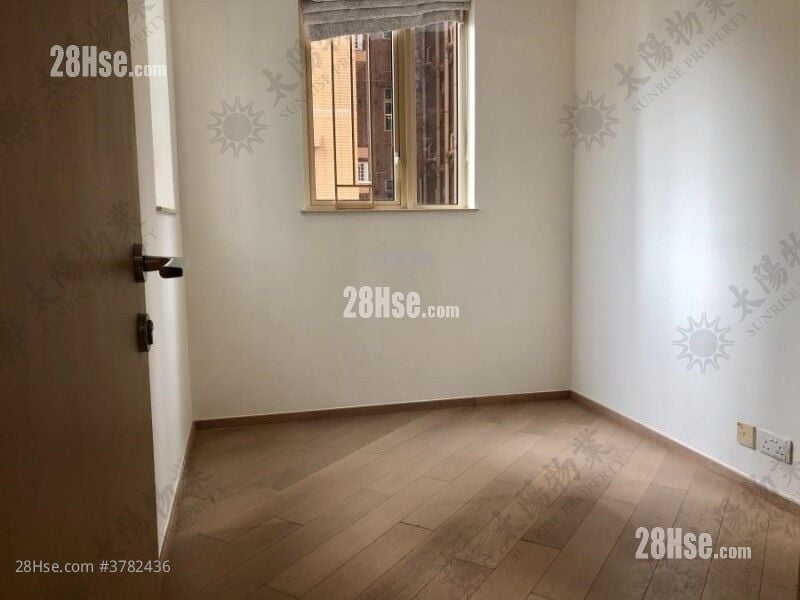 Harbour Place Sell 3 Bedrooms 590 ft²