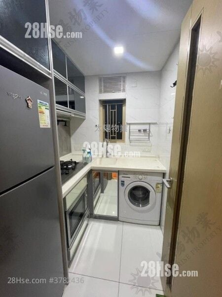 Harbour Place Sell 3 Bedrooms 590 ft²