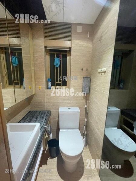 Harbour Place Sell 3 Bedrooms 590 ft²