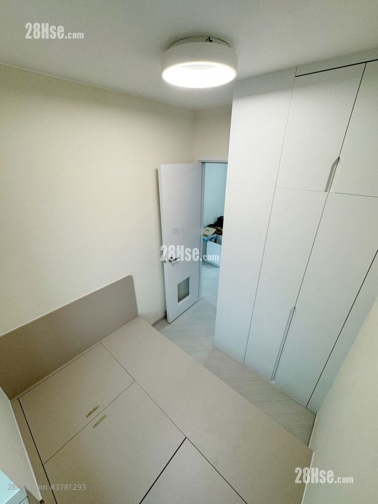 御皇庭 售盘 2 房 , 1 浴室 370 平方尺