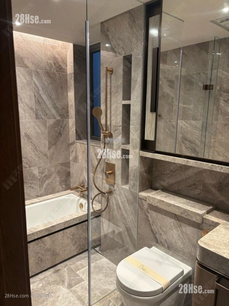 In One Rental 3 Bedrooms , 3 Bathrooms 941 ft²