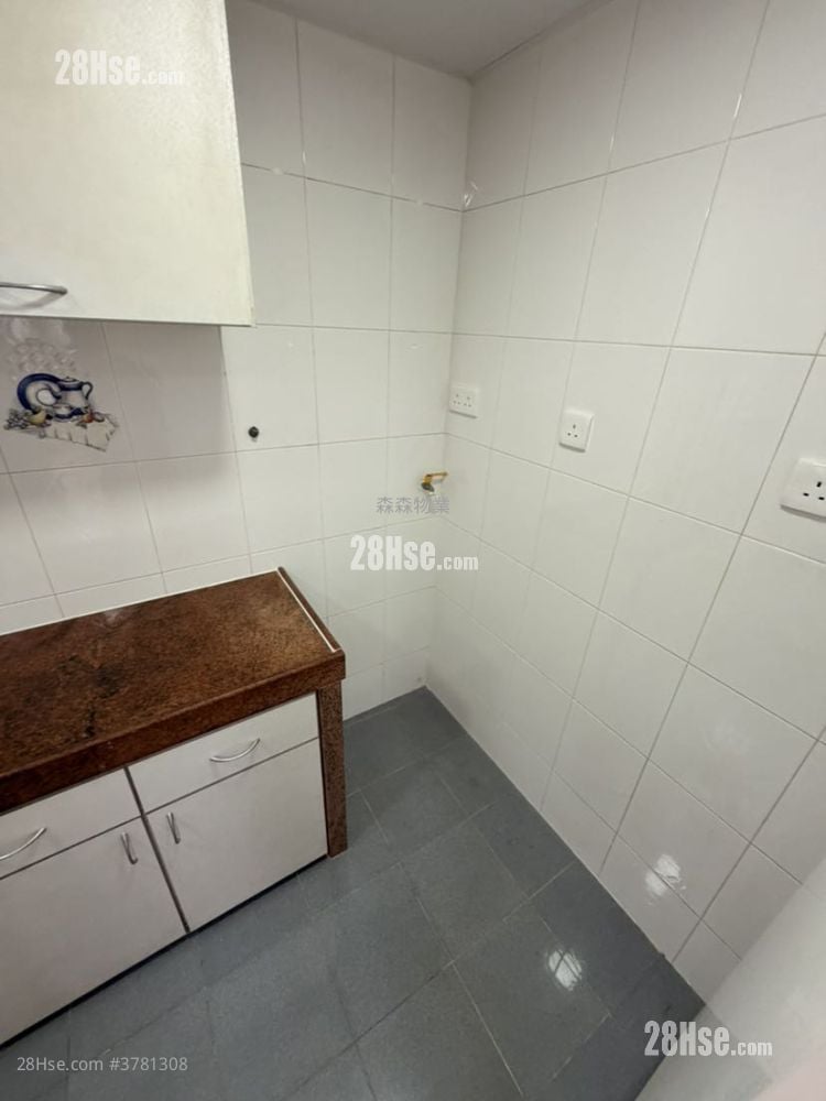 Nan Fung Sun Chuen Rental 2 Bedrooms , 1 Bathroom 391 ft²