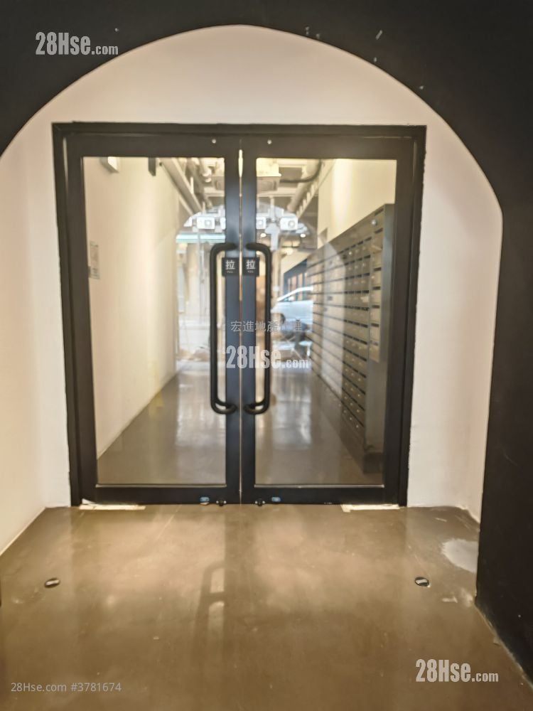 Tak Sing Industrial Building Rental 380 ft²