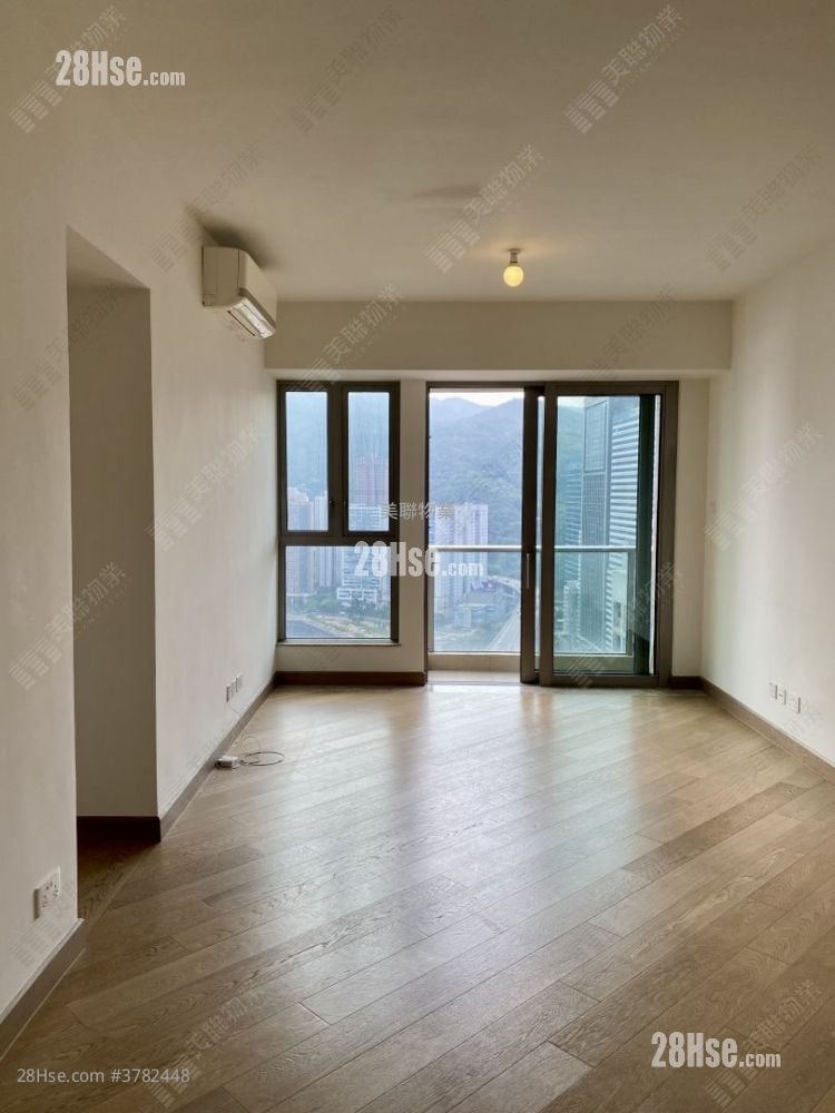 Parc City Sell 3 Bedrooms , 2 Bathrooms 838 ft²