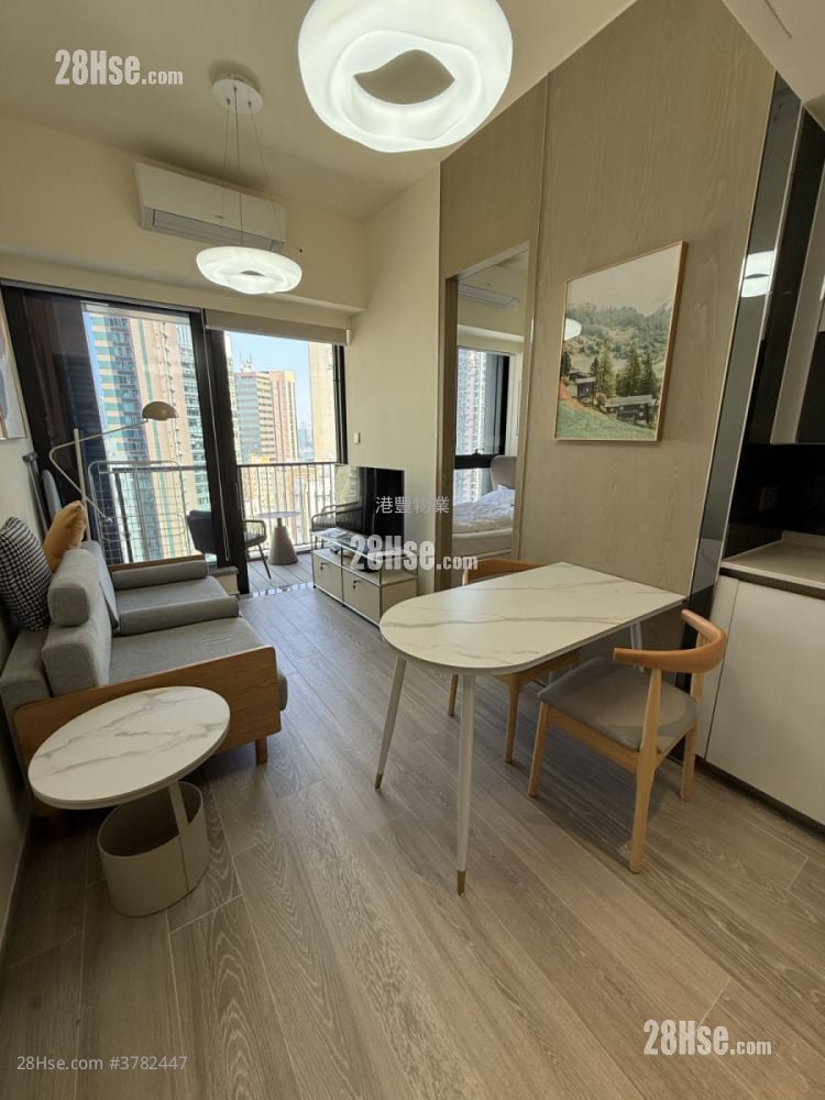 The Queens Rental 1 Bedroom , 1 Bathroom 266 ft²