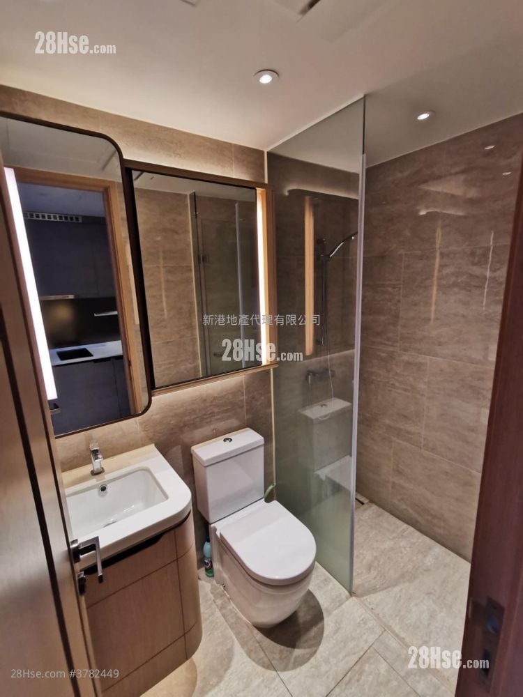 Upper East Sell Studio , 1 Bathroom 194 ft²