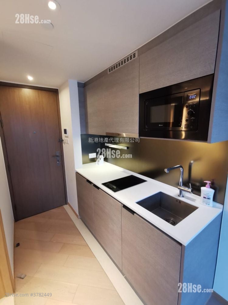 Upper East Sell Studio , 1 Bathroom 194 ft²