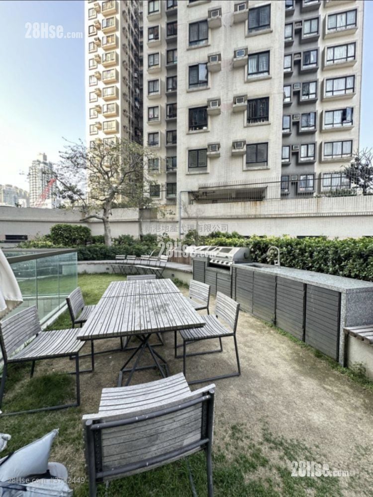 Upper East Sell Studio , 1 Bathroom 194 ft²