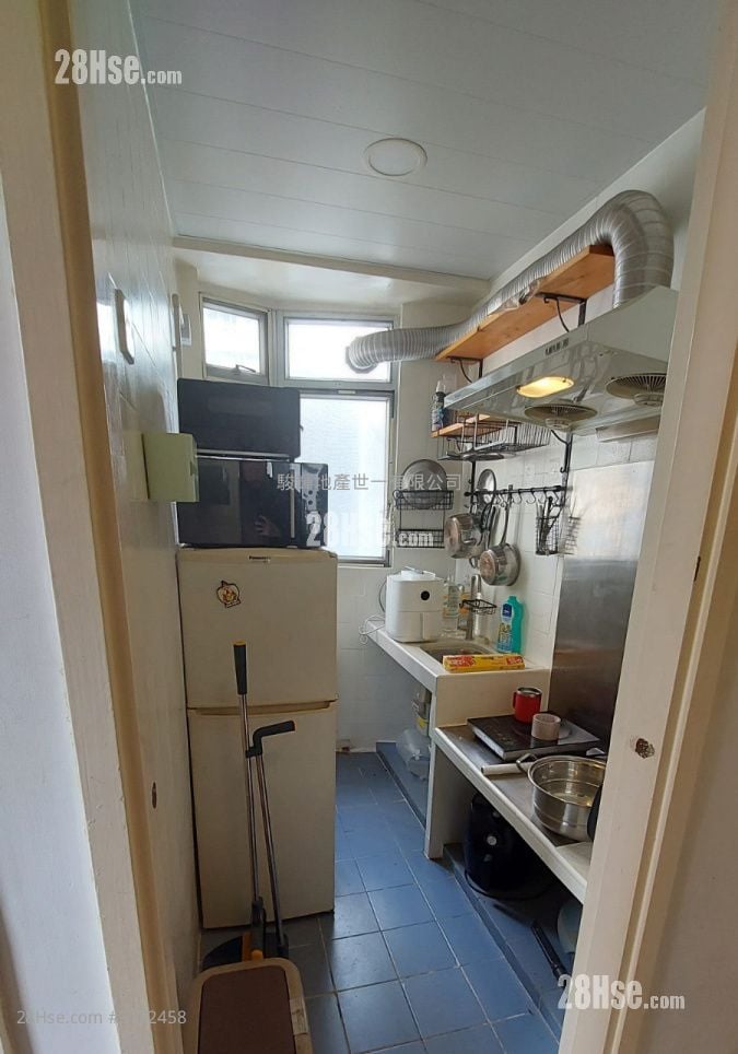 Season Mansion Sell 2 Bedrooms , 1 Bathroom 271 ft²