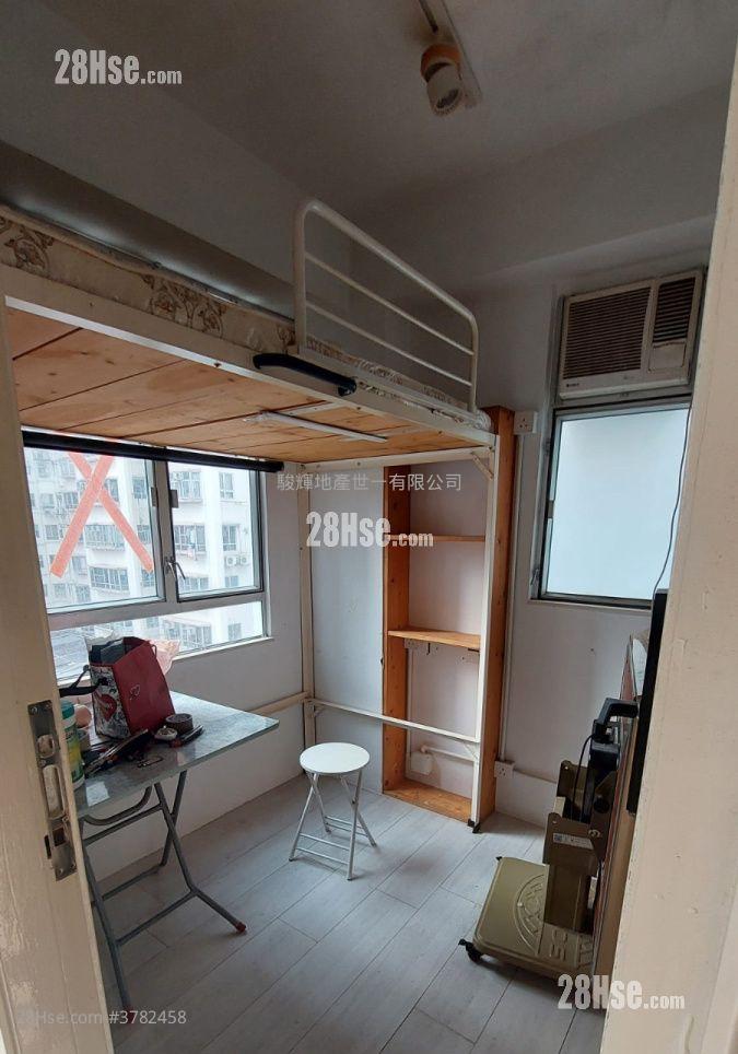 Season Mansion Sell 2 Bedrooms , 1 Bathroom 271 ft²